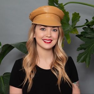 Meet your Posher, Alyson